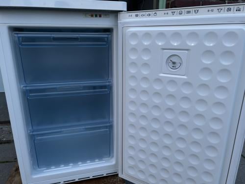 Bosch Vriezer als nieuw 106 liter 85x50x60 cm. Energieklasse A