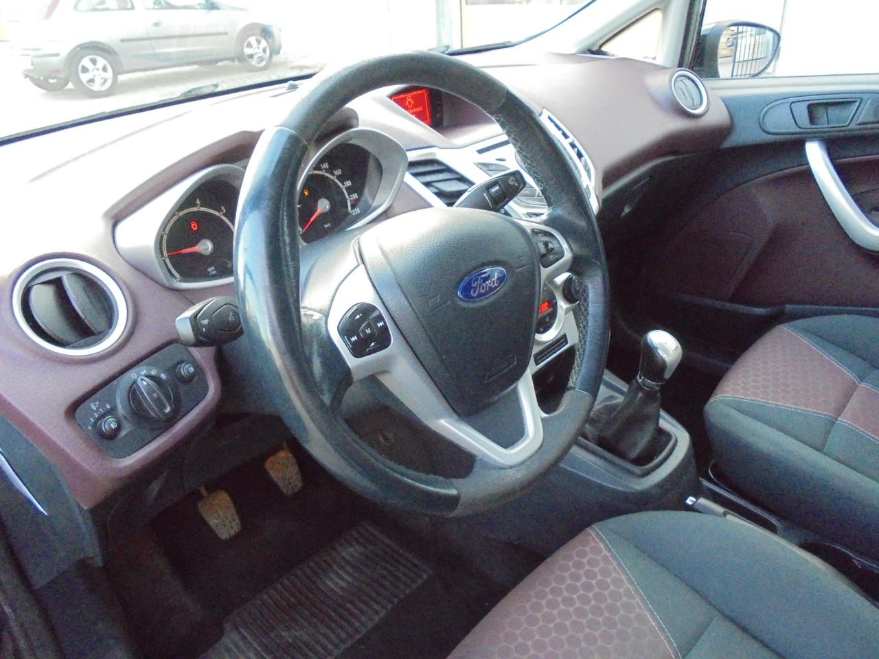 Ford Fiesta 1.25 Titanium | NAP Logisch | Distributieriem vervangen!