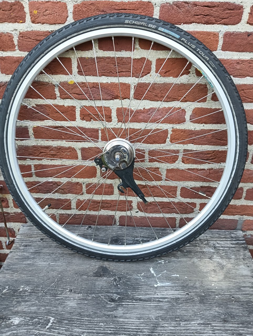 Voorwiel 28 inch trommelrem