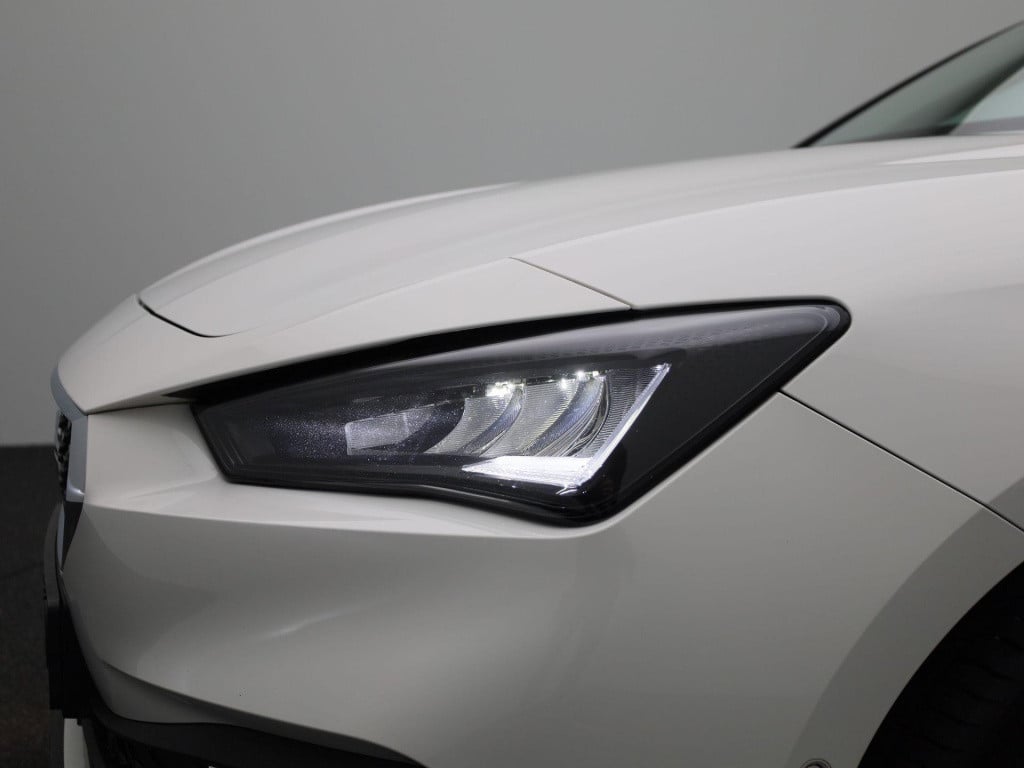 Seat Leon sportstourer 1.5 etsi style | automaat | navigatie | trekhaak! | 