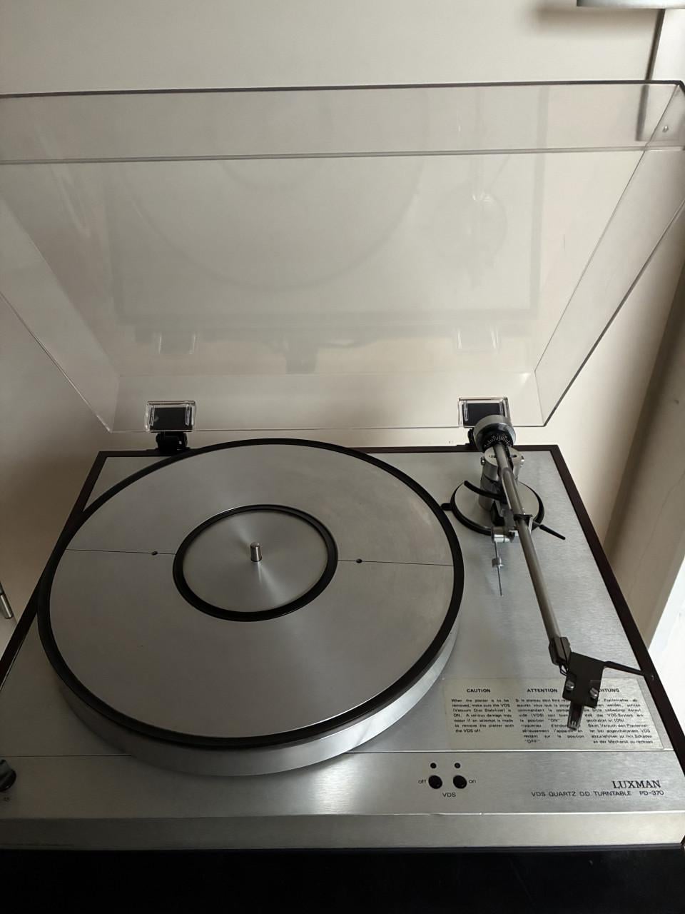 Luxman PD-370 met VDS.