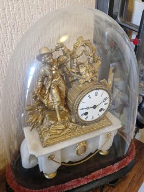 Zeer mooi vuurvergulde pendule klok antiek onder stolp.koopje