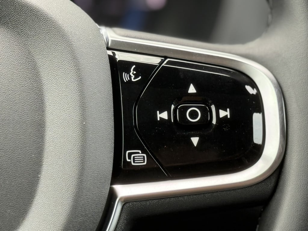 Volvo XC60 t8 455pk recharge ultra black ed| pano| 360 camera| stoel.vent|