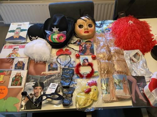 Partij leuke carnaval items. (Partij 35)