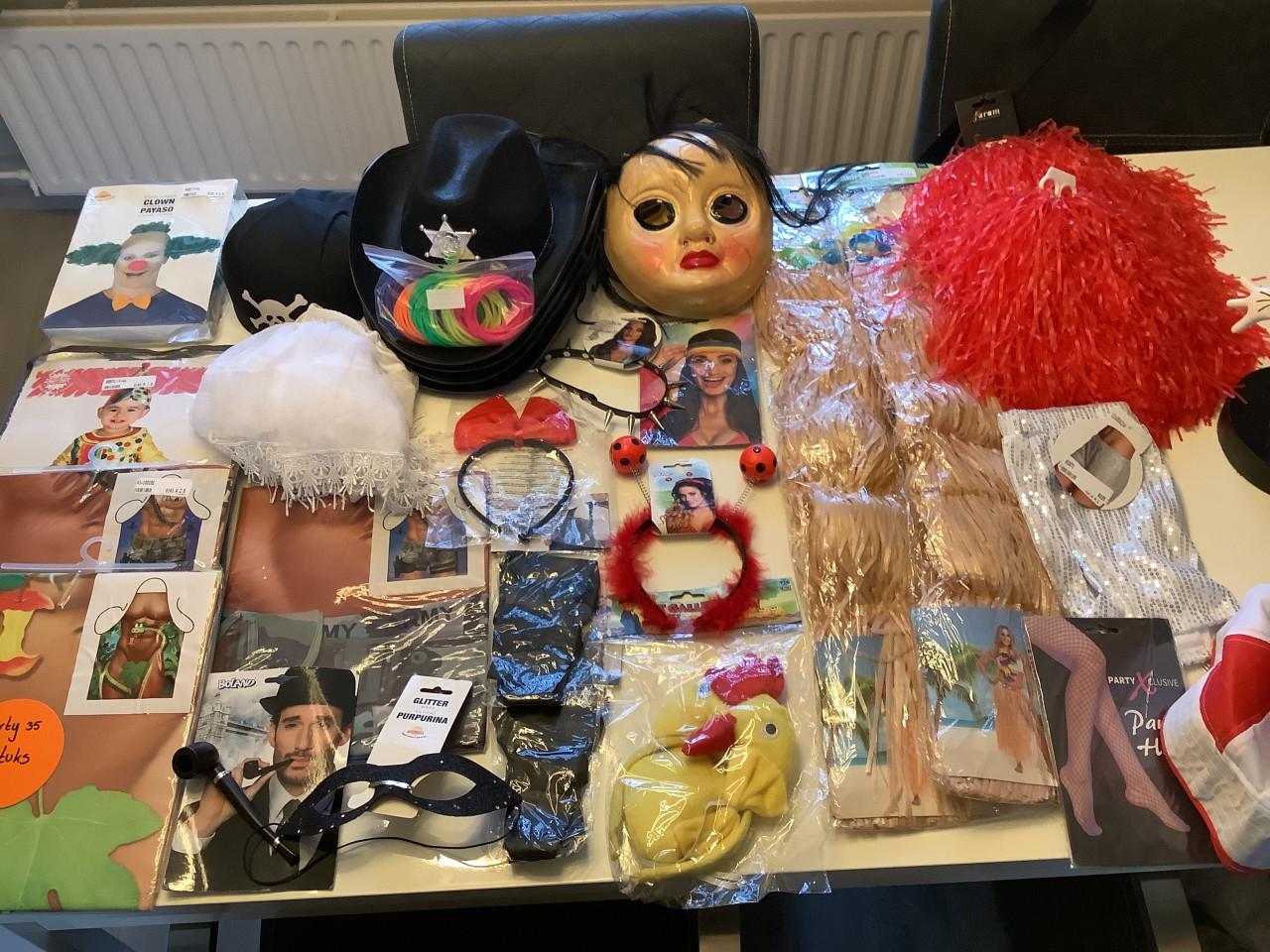Partij leuke carnaval items. (Partij 35)