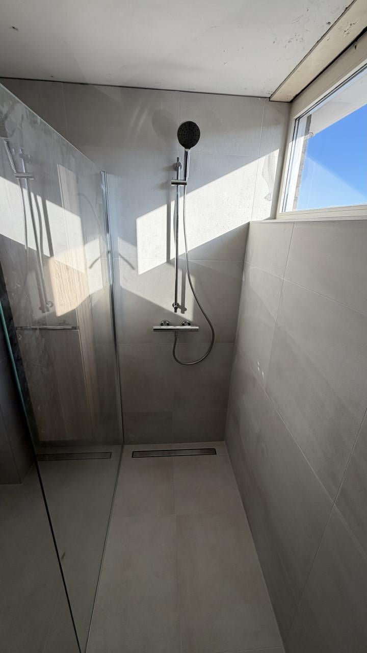 Badkamer renovatie en toilet renovatie