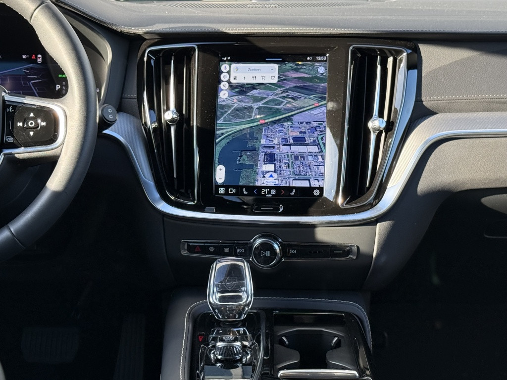 Volvo V60 t6 recharge 398pk ultra dark| panodak| adap.cruise| 360camera