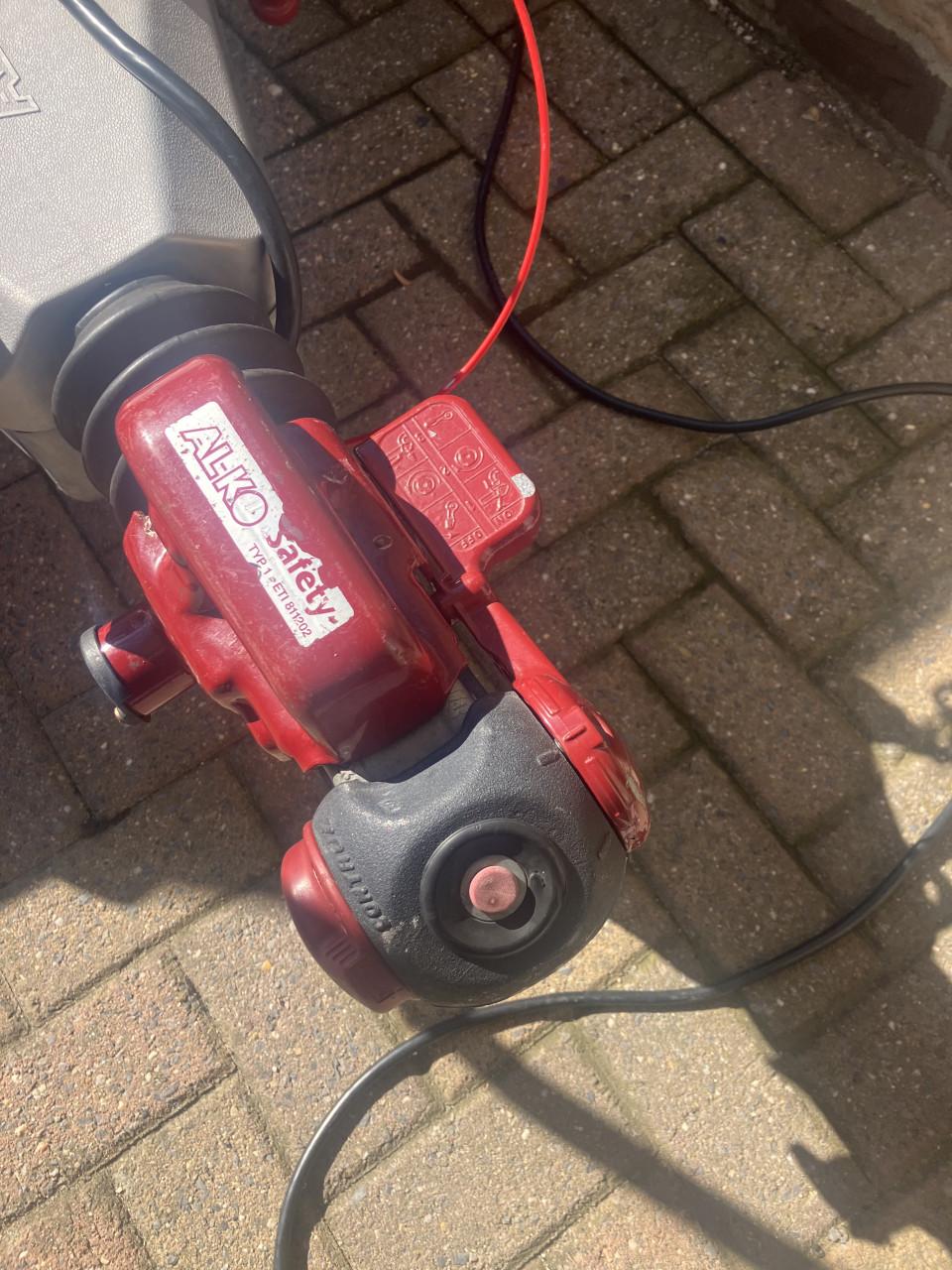 Te koop Beyerland caravan, 390-D sprinter LX (type 403b)