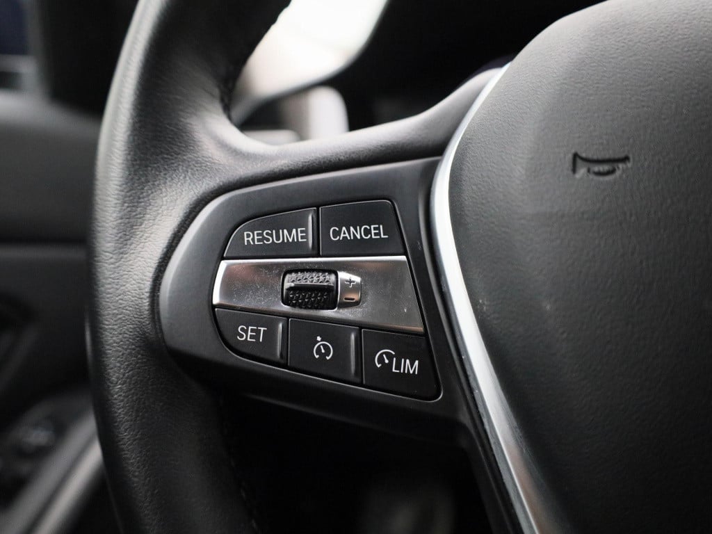 BMW 3-serie touring 330e business edition plus | automaat | navigatie | app