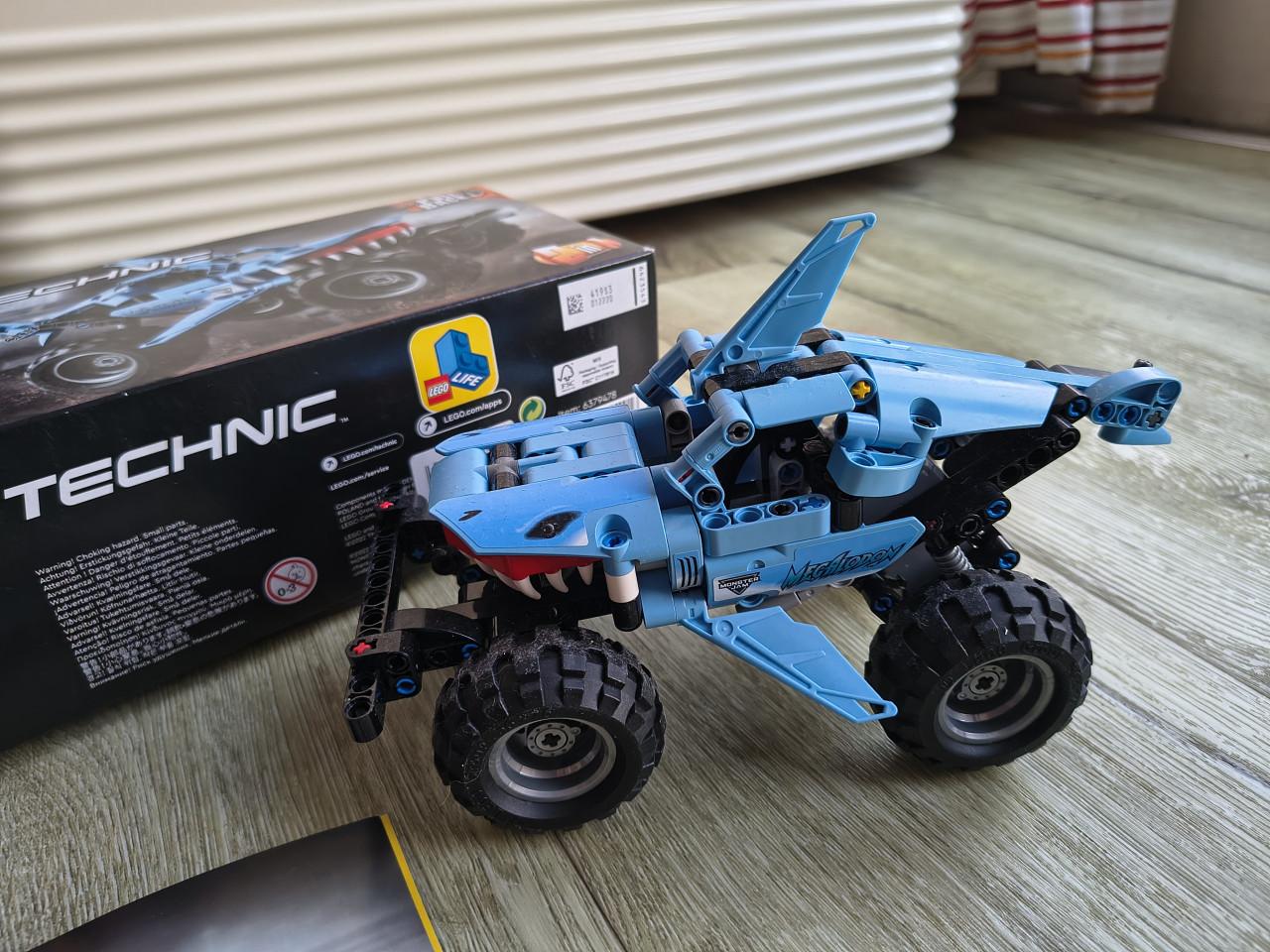 Lego set, 42134 Lego Monster Jam Megalodon monstertruck!