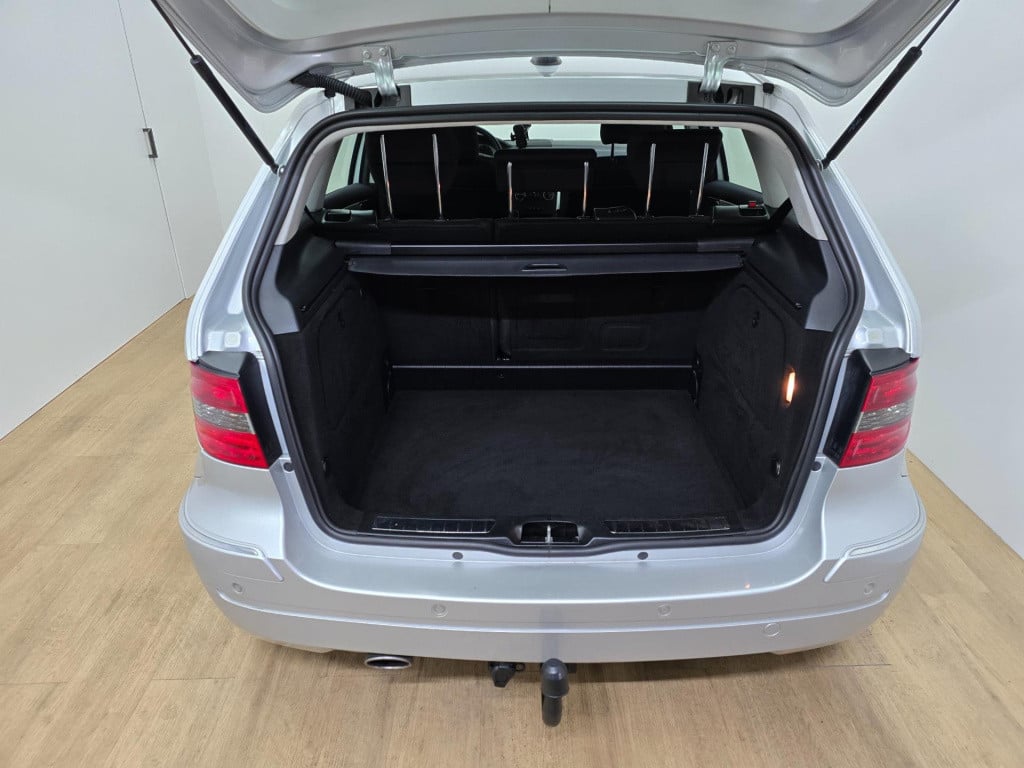 Mercedes-Benz B-Klasse 200 occasion automaat luxe uitvoering en hoge instap