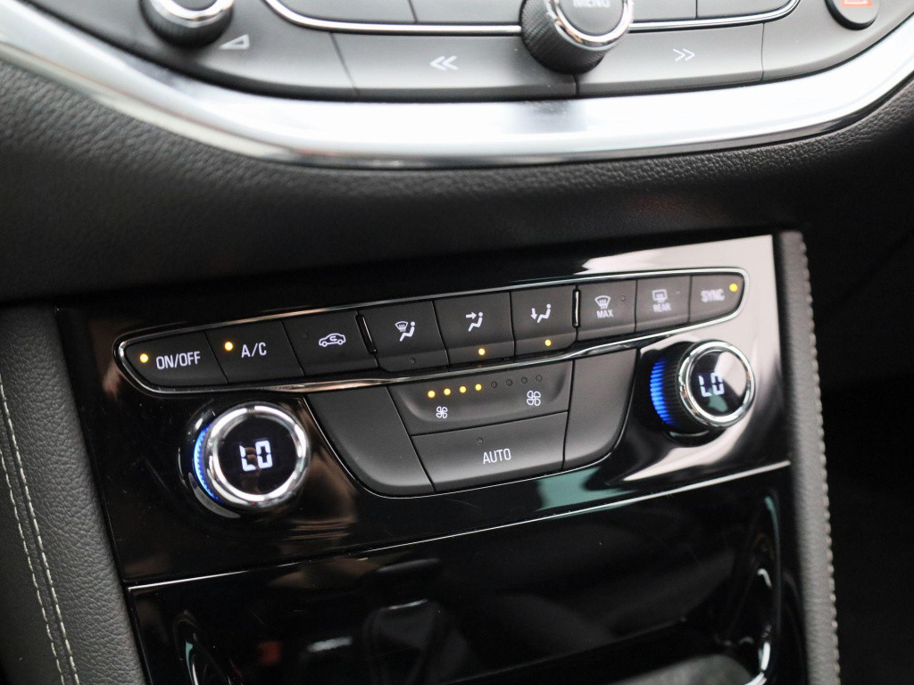 Opel Astra 1.4 innovation | lmv | dab | climate control | half leder | agr 