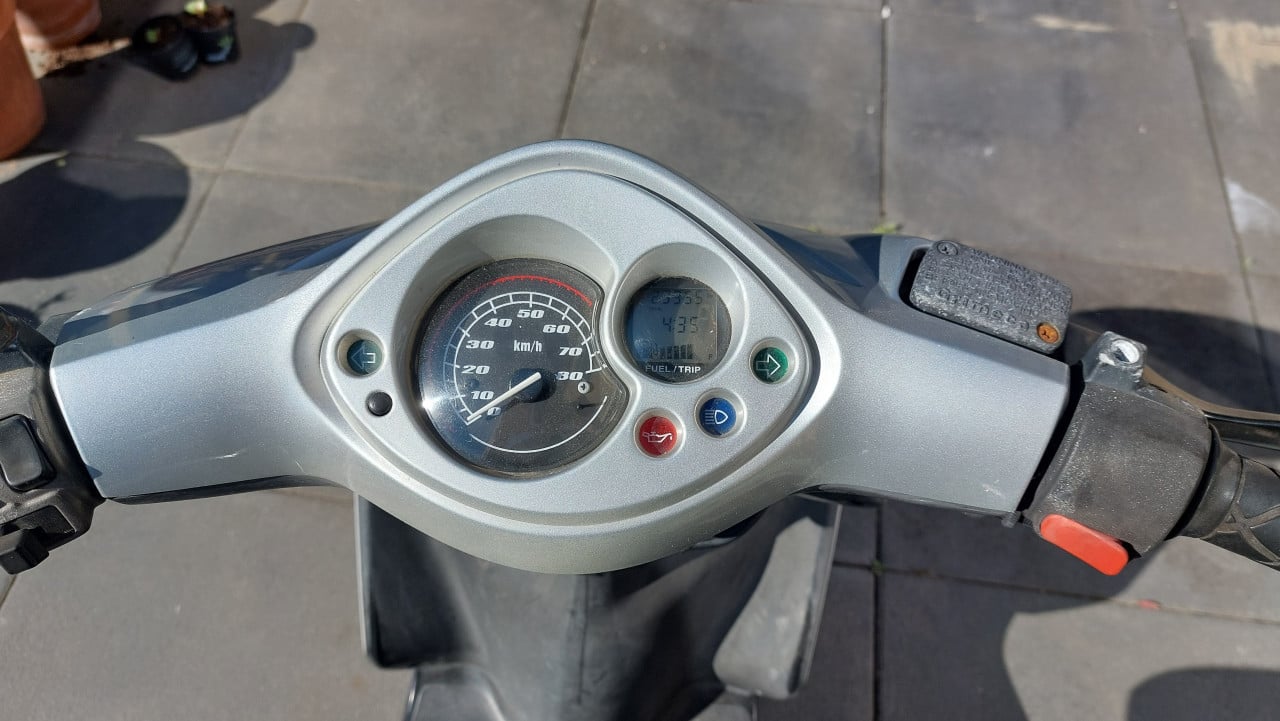 Yamaha Jog R Scooter