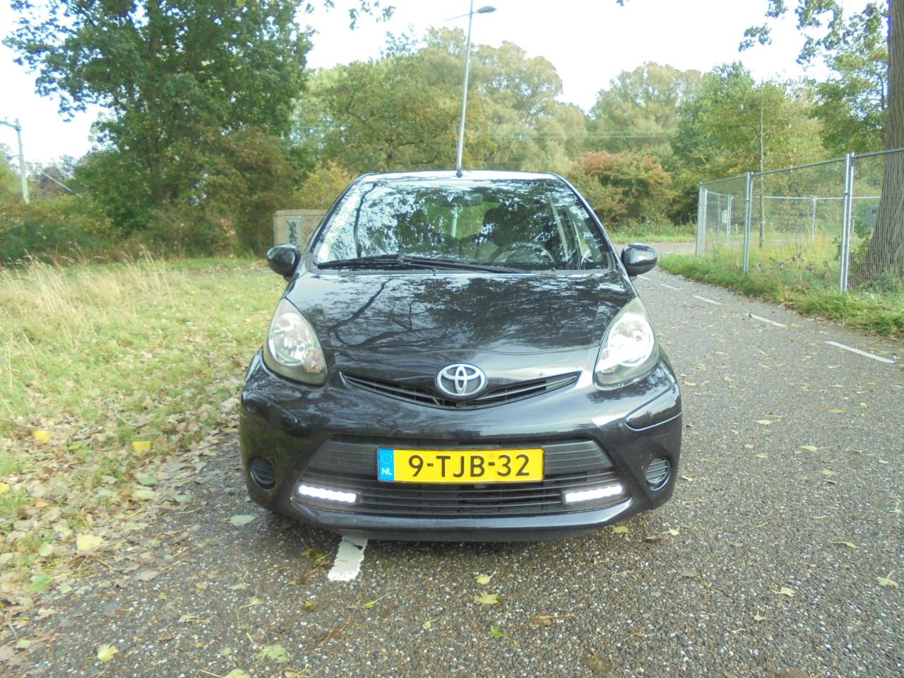 Aygo Bouwjaar 2014 met Apk ,N.A.P in goede conditie ,3 Mnd Garantie