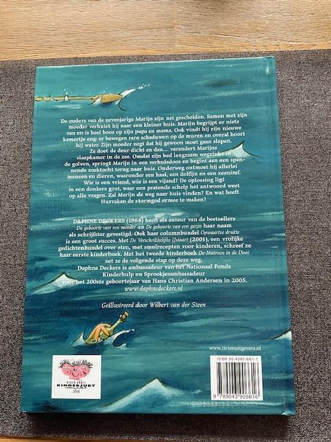 Nieuw (ongelezen) boek Matroos in de doos van Daphne Deckers hardcover