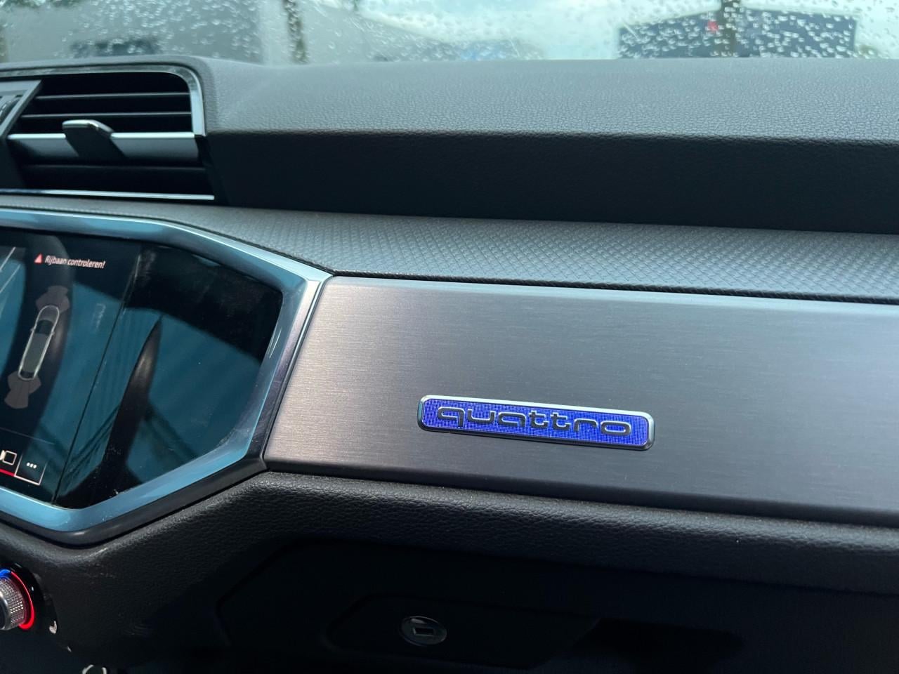 Audi Q3 Sportback 45TFSI S-Line Quattro Matrix