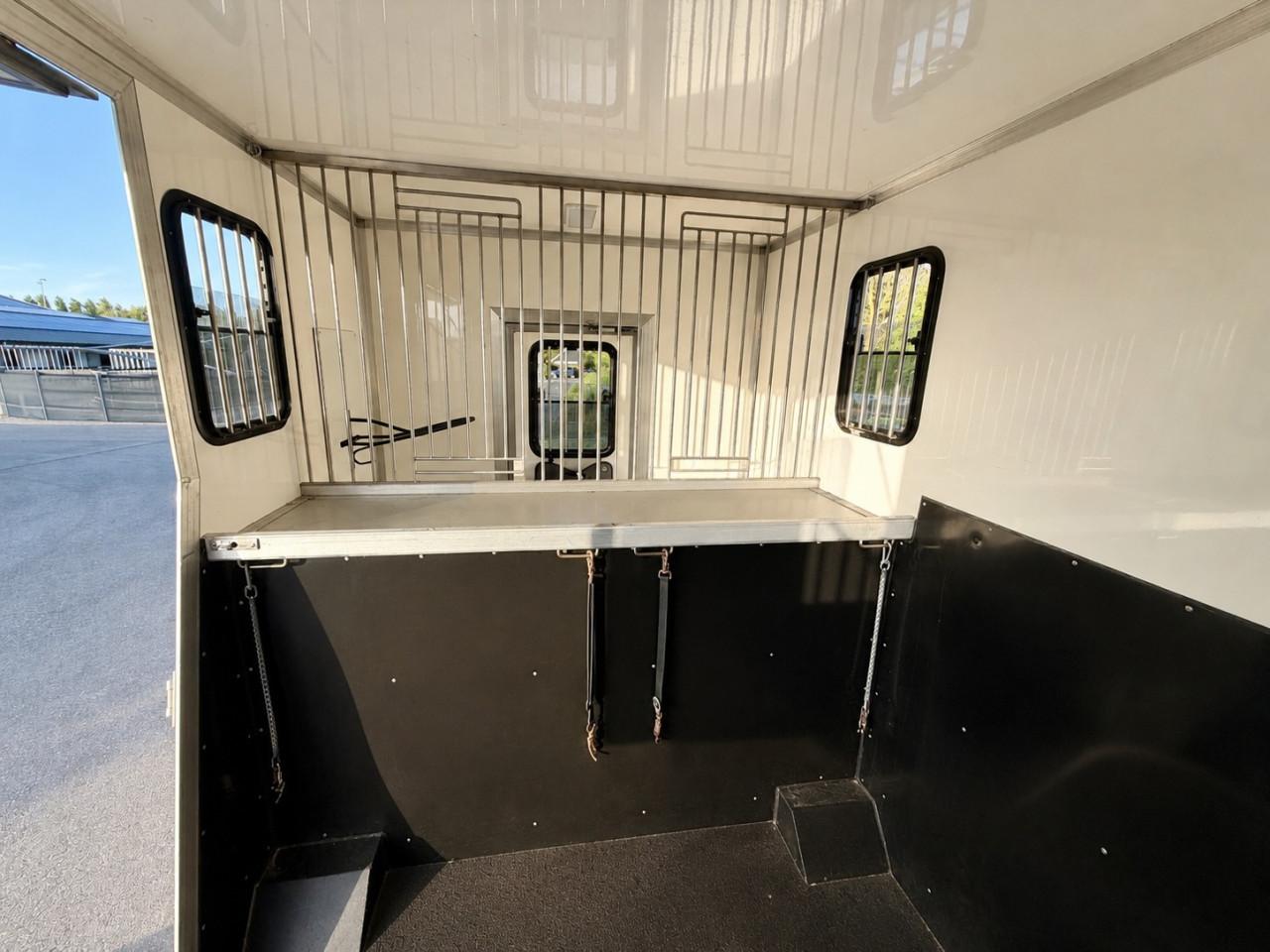 MERCEDES PAARDENWAGEN 2-PAARDS -2012- HENGSTENSCHOT !PRIJS EXCL. BTW!