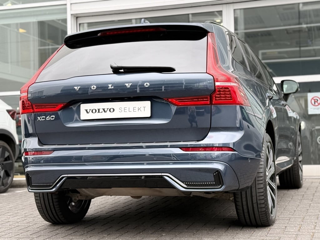 Volvo XC60 t6 340pk recharge r-design| panodak| adap.cruise| 360camera| tre