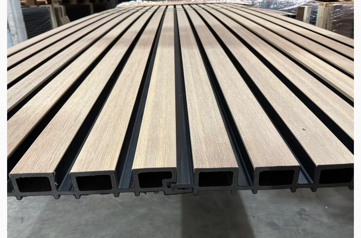 Composiet gevelbekleding oak black 290 cm, 30 panelen