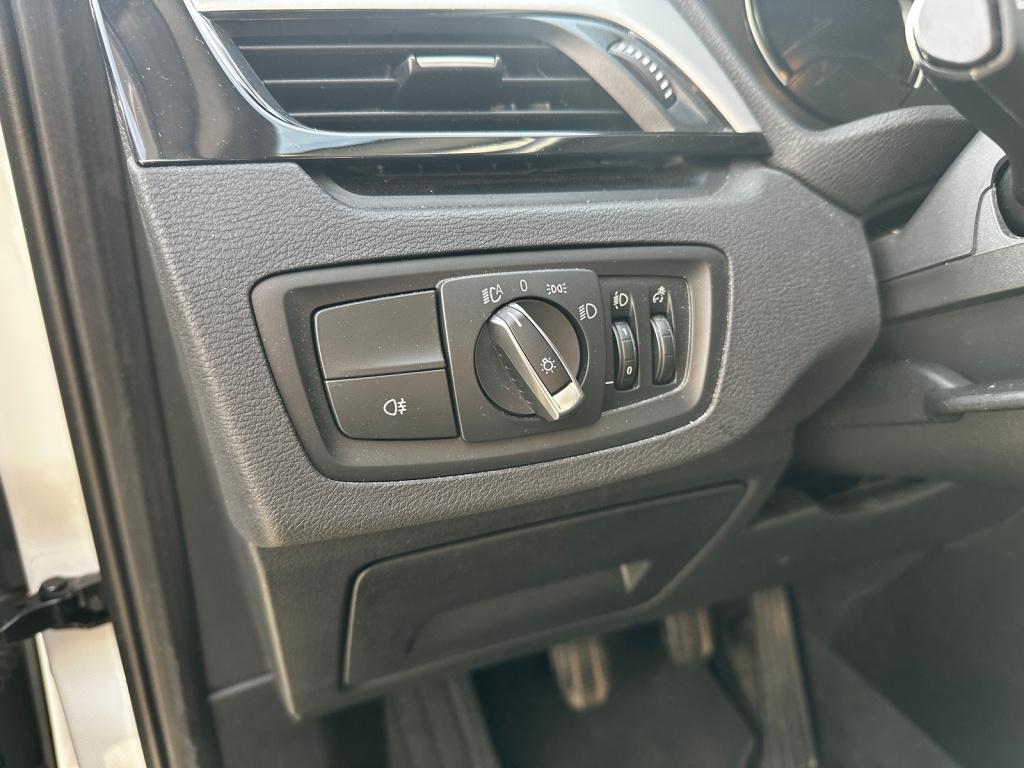 BMW X1 s drive 18i leder | navi | 17" lm