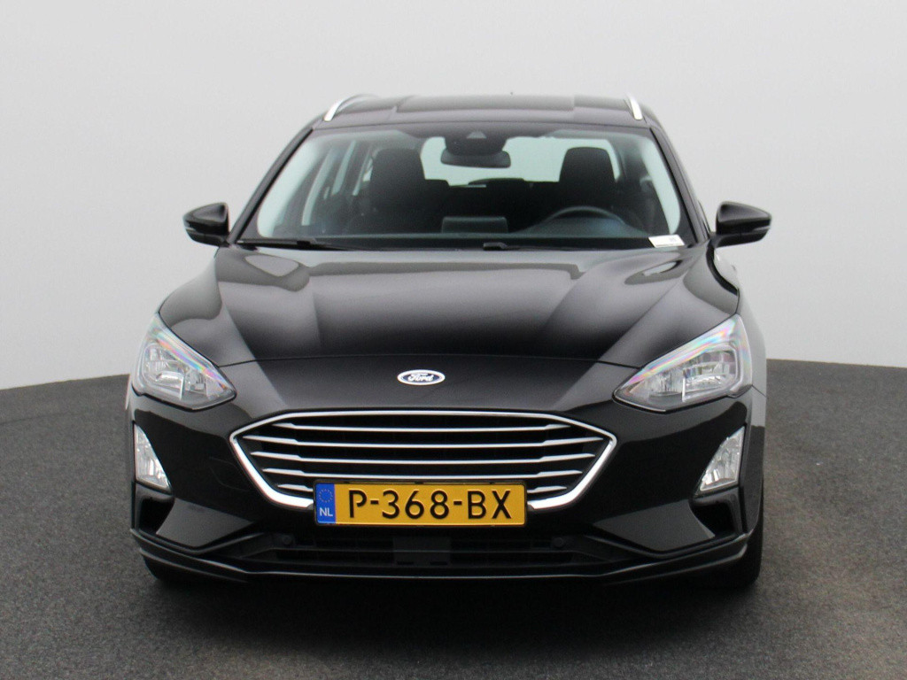 Ford Focus wagon 1.0 ecoboost hybrid trend edition business | cruise contro