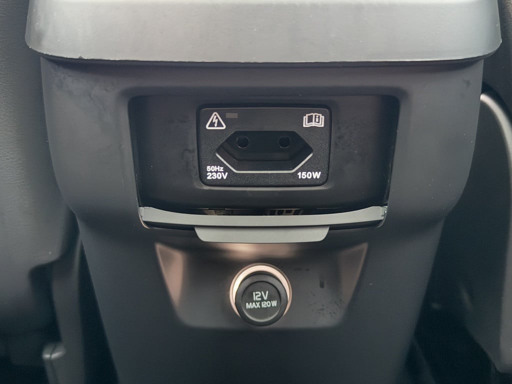 Volvo XC60 b5 264pk r-design| panodak| adap.cruise| 360camera| h&k sound