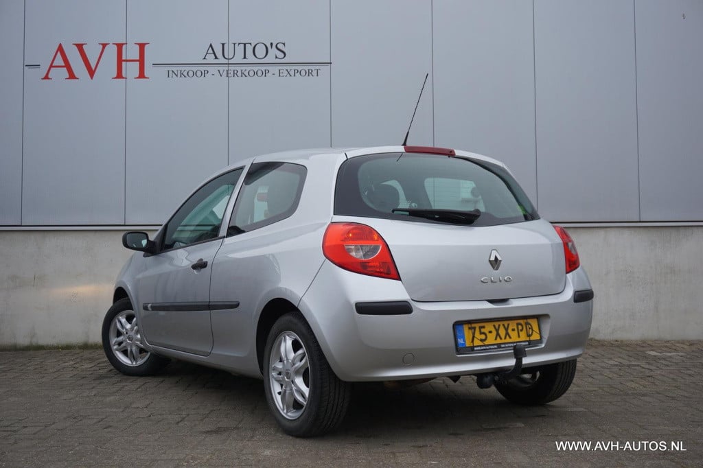 Renault Clio 1.2-16v business line