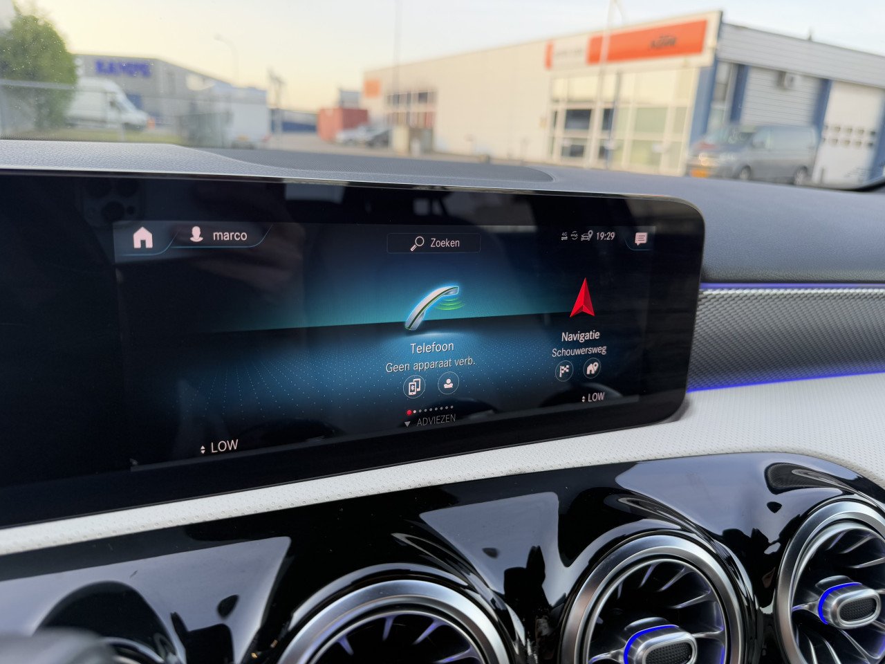 Mercedes-Benz A-klasse - 180 Business Solution Luxury | Wit Leder | Sfeer