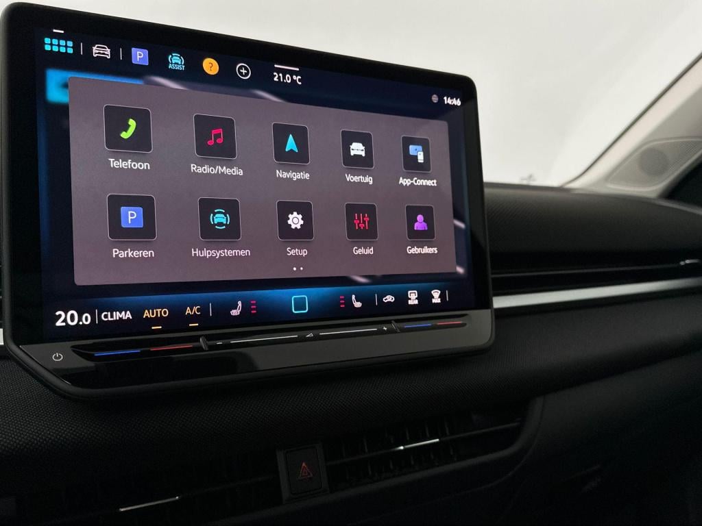 Volkswagen T-roc 1.5 etsi limited edition