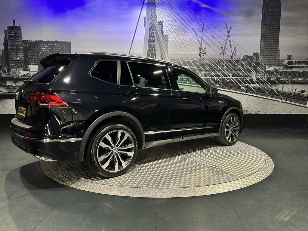 Volkswagen Tiguan Allspace 1.5 tsi highline business r 7p. *nl-auto*1e eige
