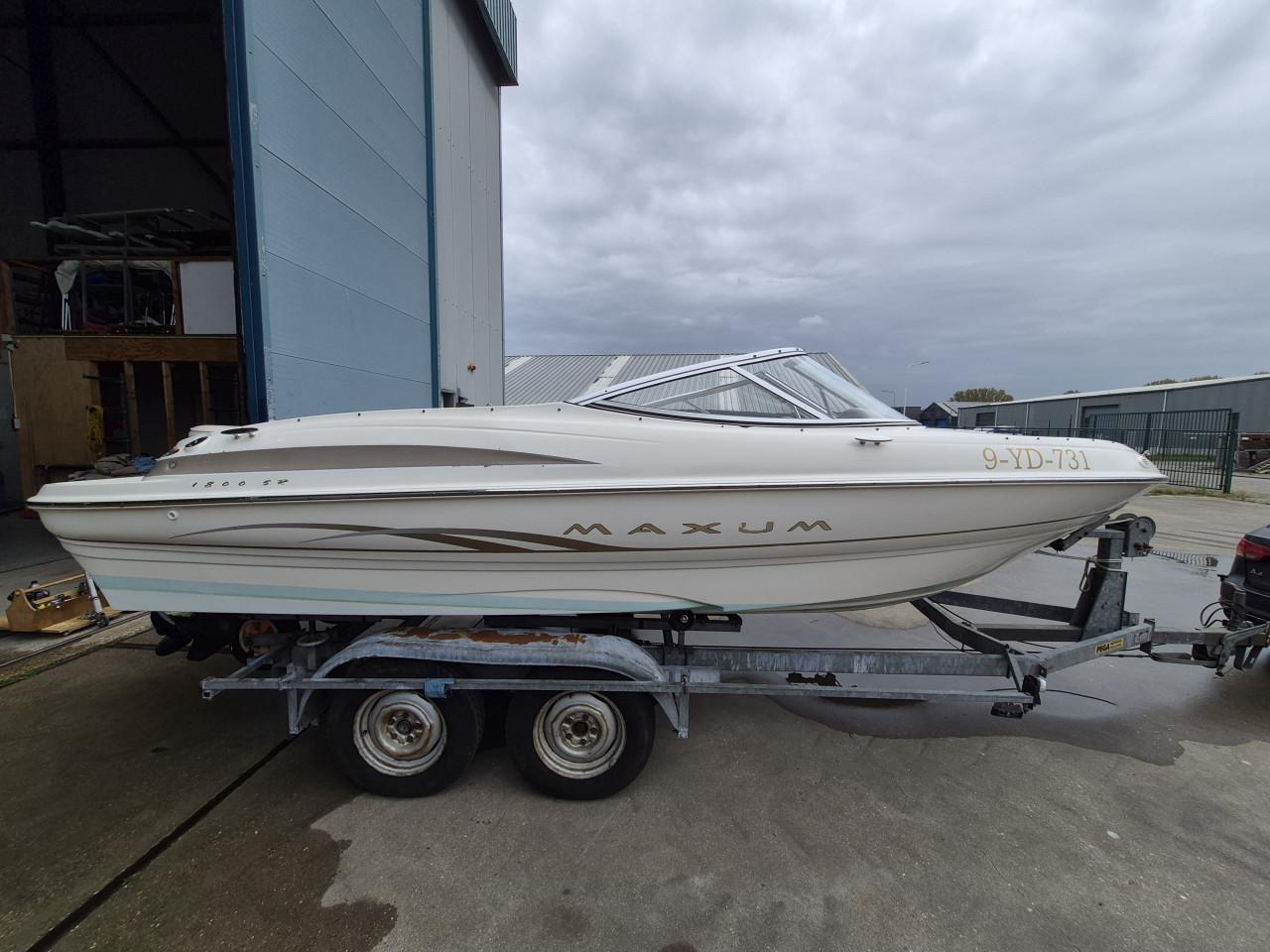 Maxum 1800 SR bowrider speedboot 135PK Mercruiser
