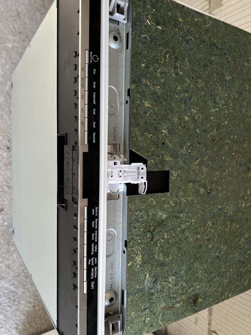 SIEMENS iQ300 A+++ klasse Volledig geïntegreerde vaatwasser SN63HX60AN