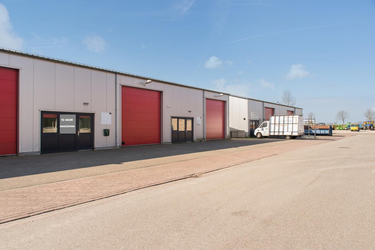 TE HUUR: Ruime loods - 200m2 - Bedrijventerrein Cruijckelcreke