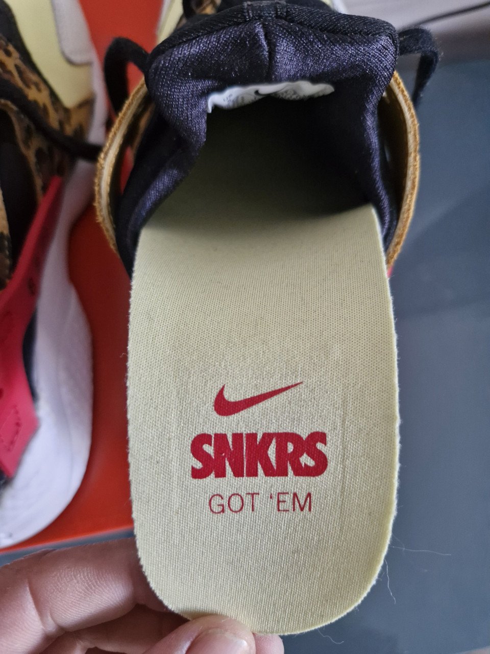 Nike Air Huarache SNKRS day maat 37.5