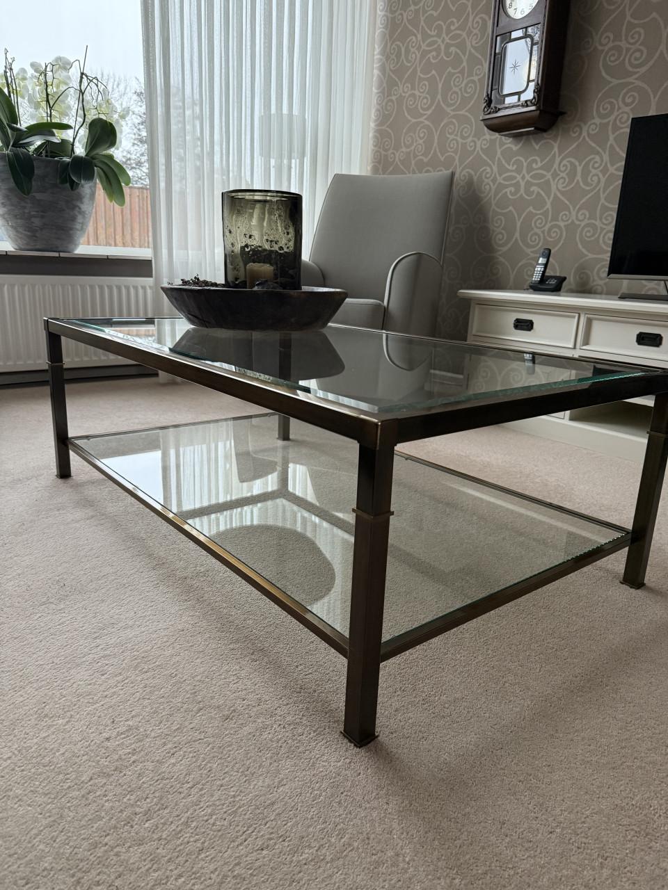 Mooie glazen salontafel