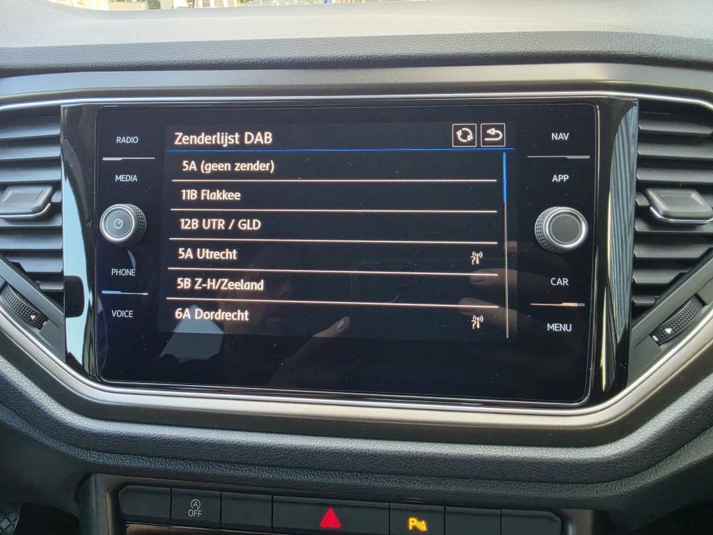 Volkswagen T-roc 1.0 tsi style | adaptieve cruise control | parkeersensoren