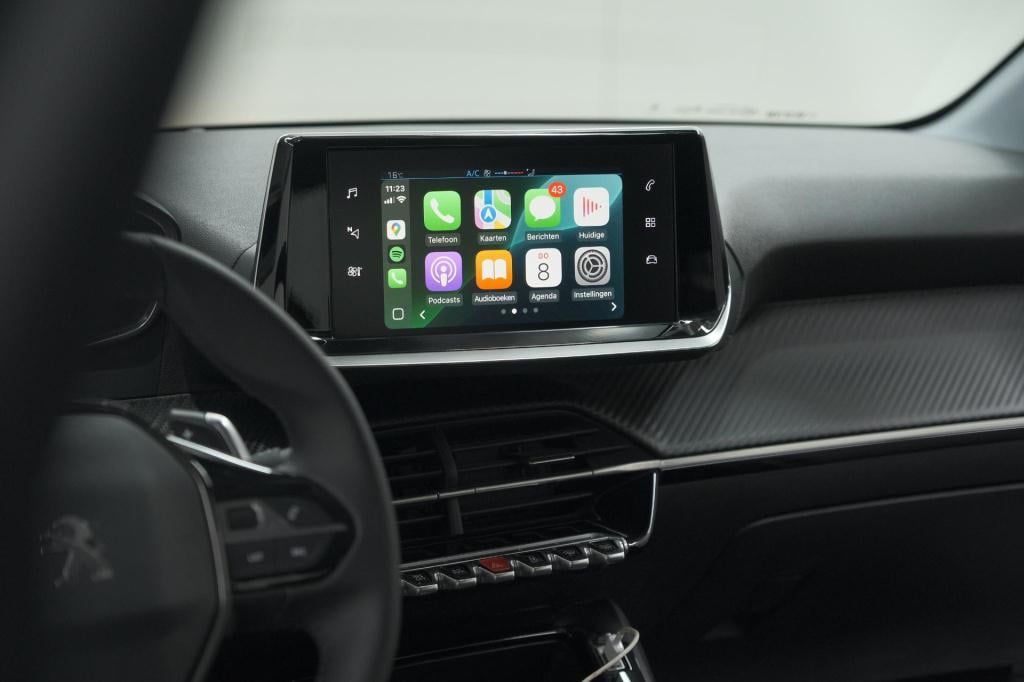 Peugeot 208 puretech 100 eat8 active pack | apple carplay | parkeersensoren