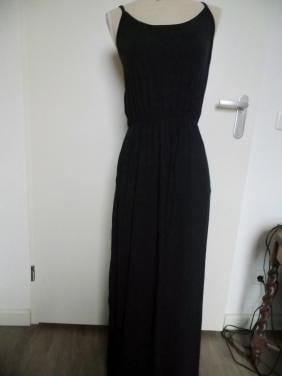 Lange jurk maat 36.