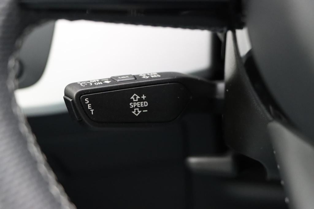 Audi A4 avant 35 tfsi s edition competition 150pk s-tronic | b&o | schaalst