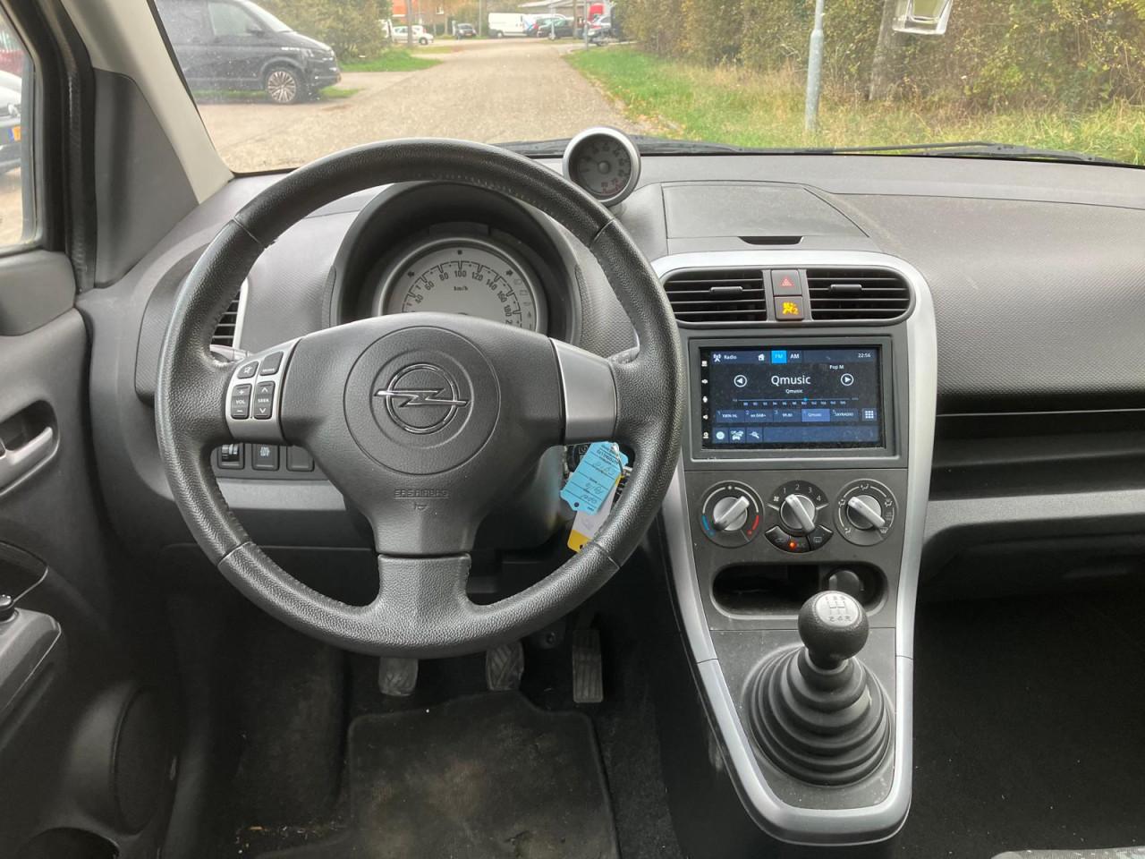 Opel Agila 1.0