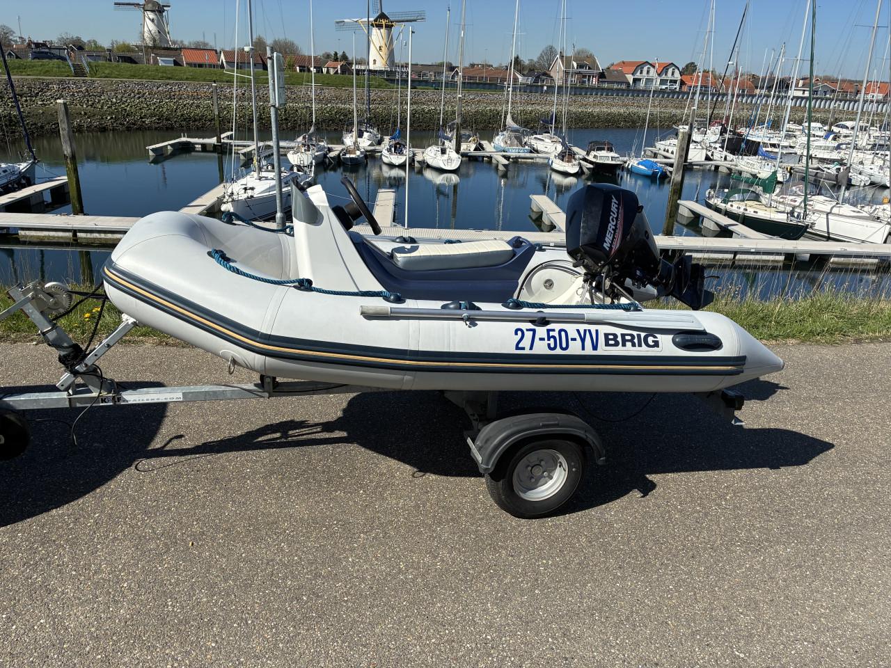 Brig 330 + 15 pk mercury en kalf trailer