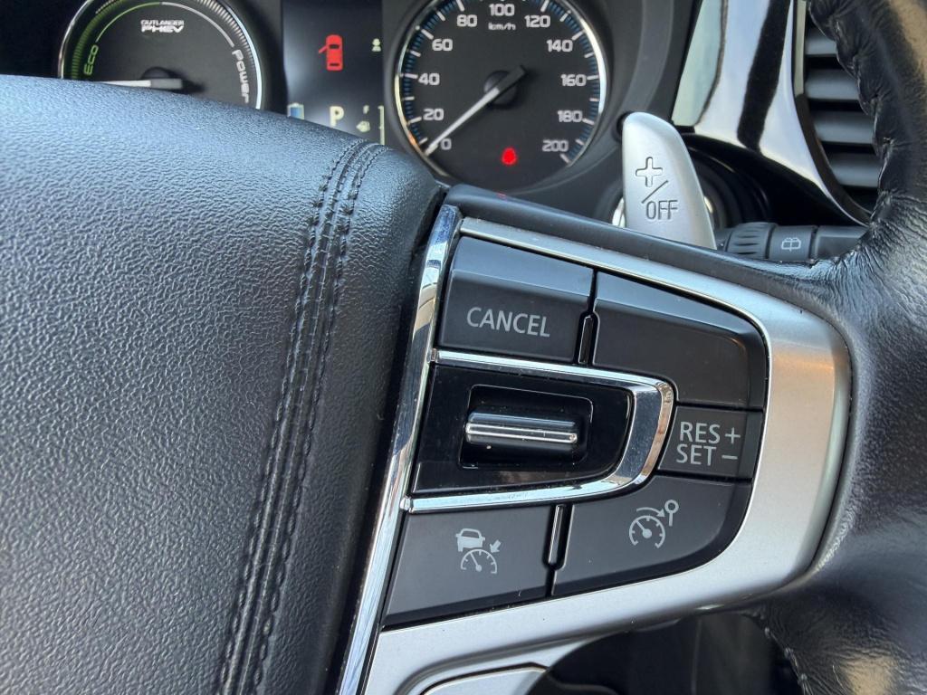 Mitsubishi Outlander 2.0 phev instyle+