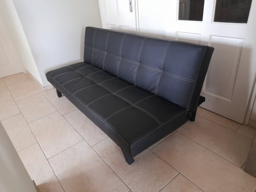 Slaap bank 180 x 105 x  77H ( in goede nette staat)