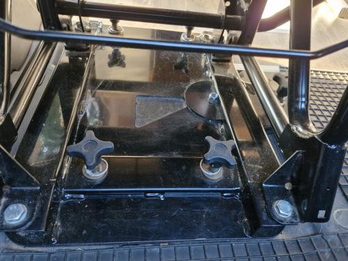 ISRI Draaiplateau en passagiersbank voor Ducato, Boxer en Jumper