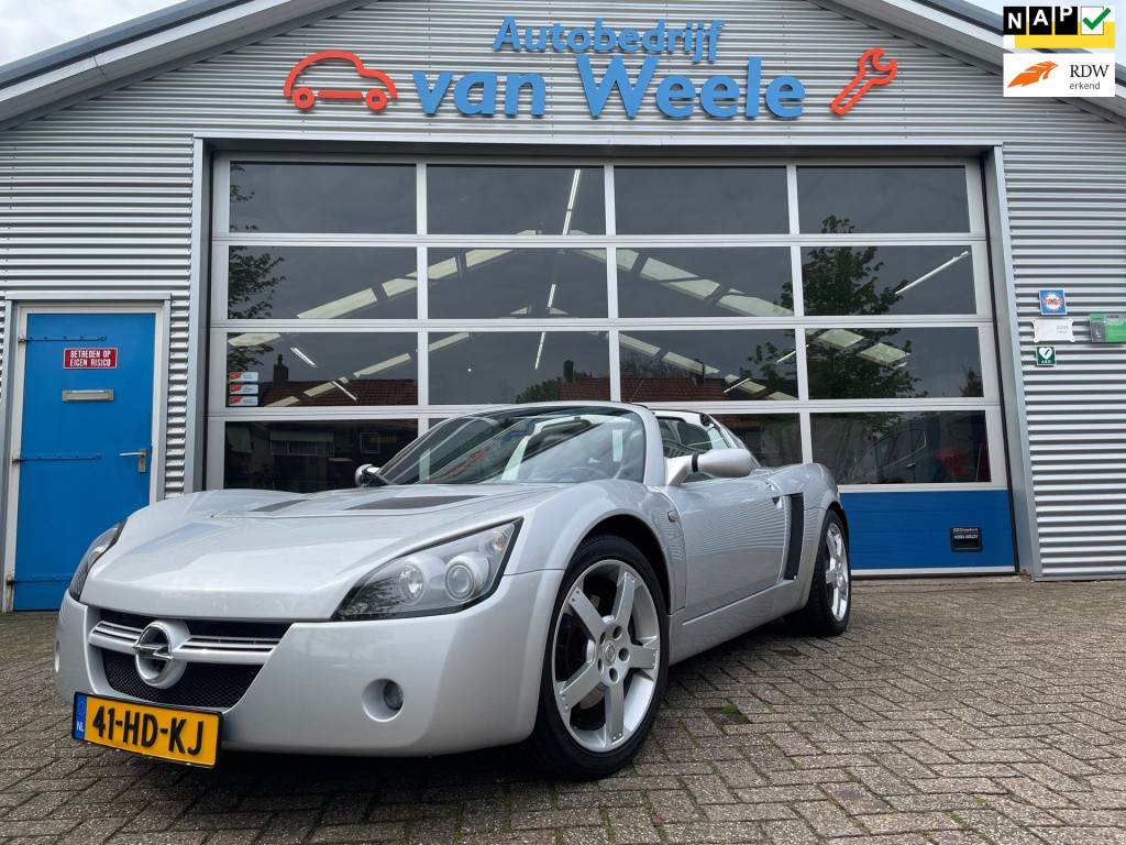 Opel Speedster 2.2-16v perfect onderhouden.