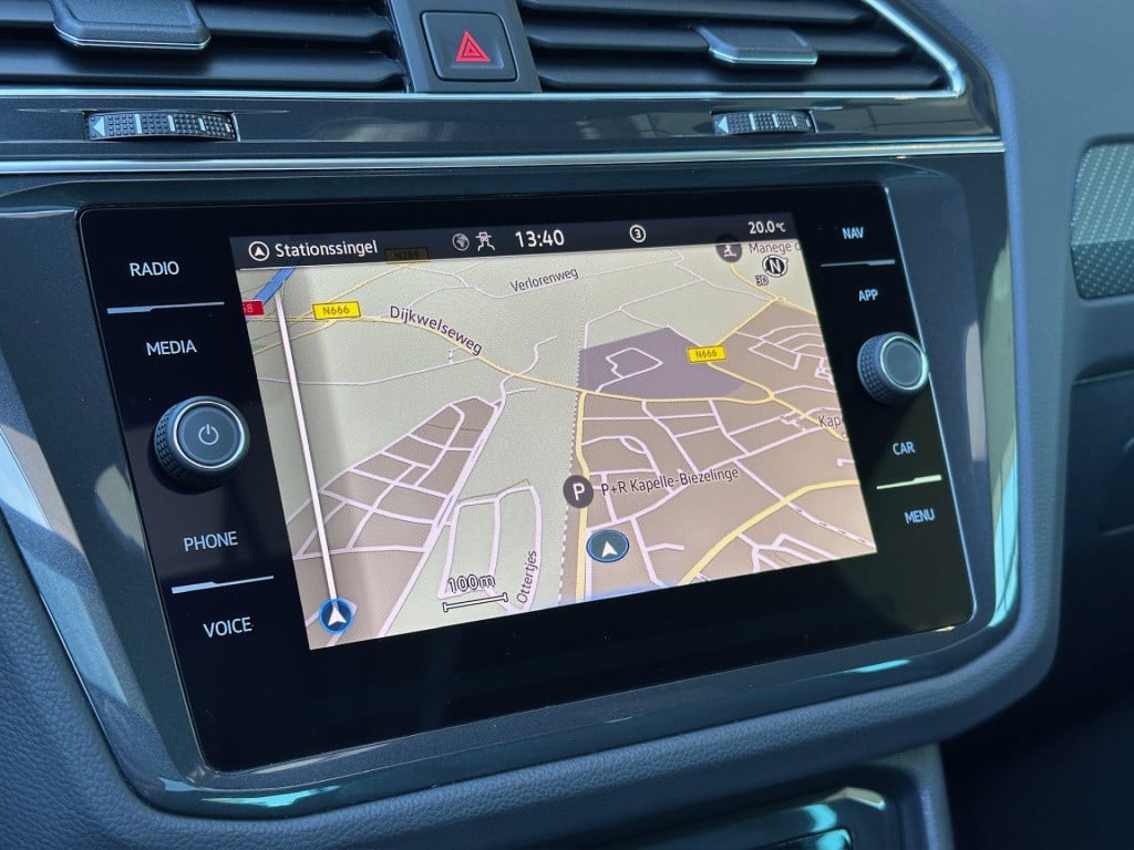 Volkswagen Tiguan 1.5 tsi 150pk dsg r-line | trekhaak | panoramadak | led |