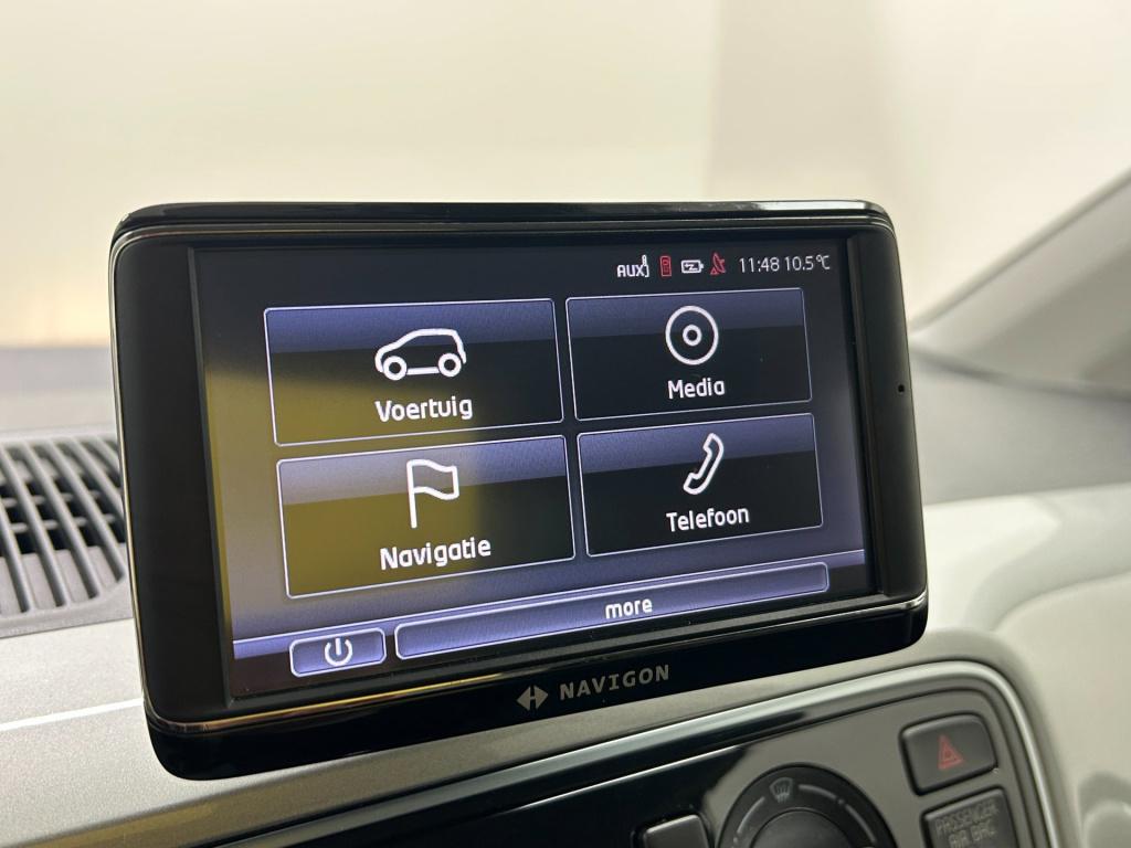 Volkswagen UP! occasion 1.0 high up! bluemotion | grijs | tweedehands volks