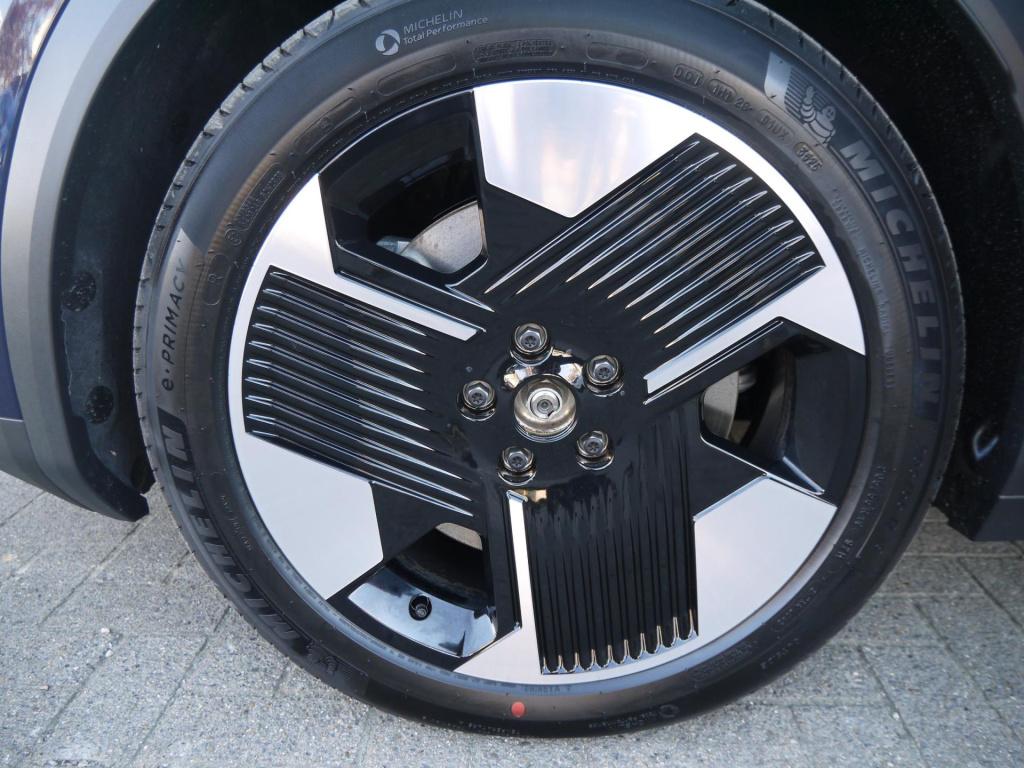 Mitsubishi Eclipse Cross intense 87 kwh 100% ev 620 km range