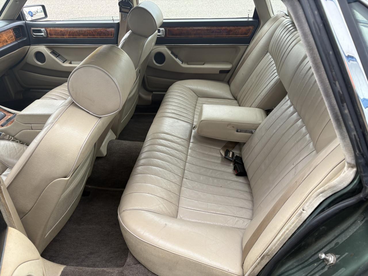 Jaguar XJ40 Sovereign youngtimer