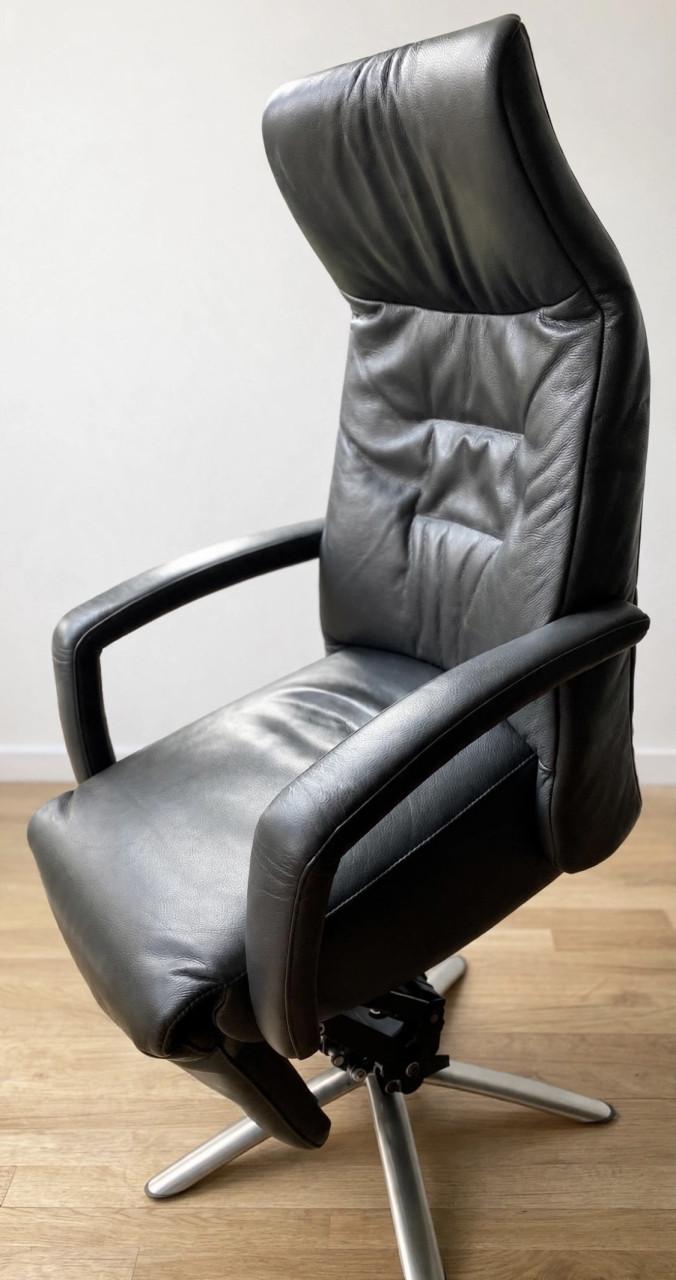 Mooie de Toekomst, model Twice, sta op en relax fauteuil, maat M